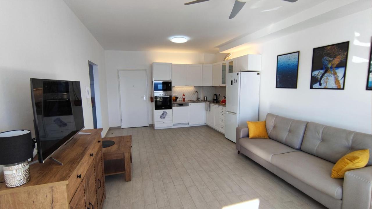 Nautilus Apartment Premium Sarande Bagian luar foto