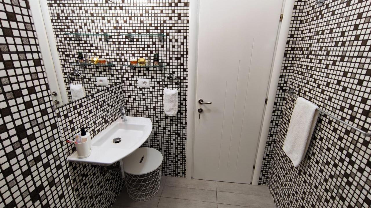 Nautilus Apartment Premium Sarande Bagian luar foto