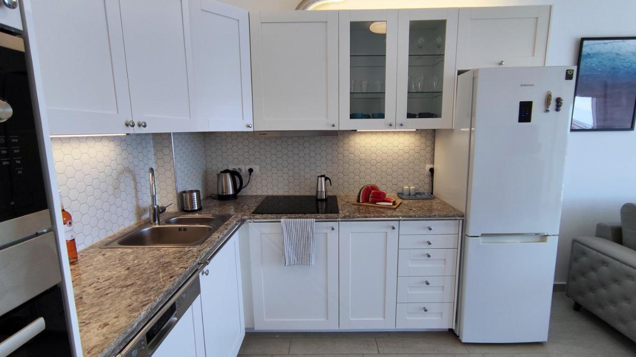 Nautilus Apartment Premium Sarande Bagian luar foto